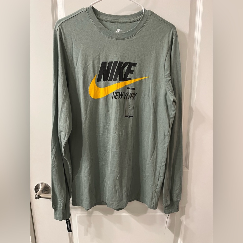 Men’s Nike Long Sleeve Shirt